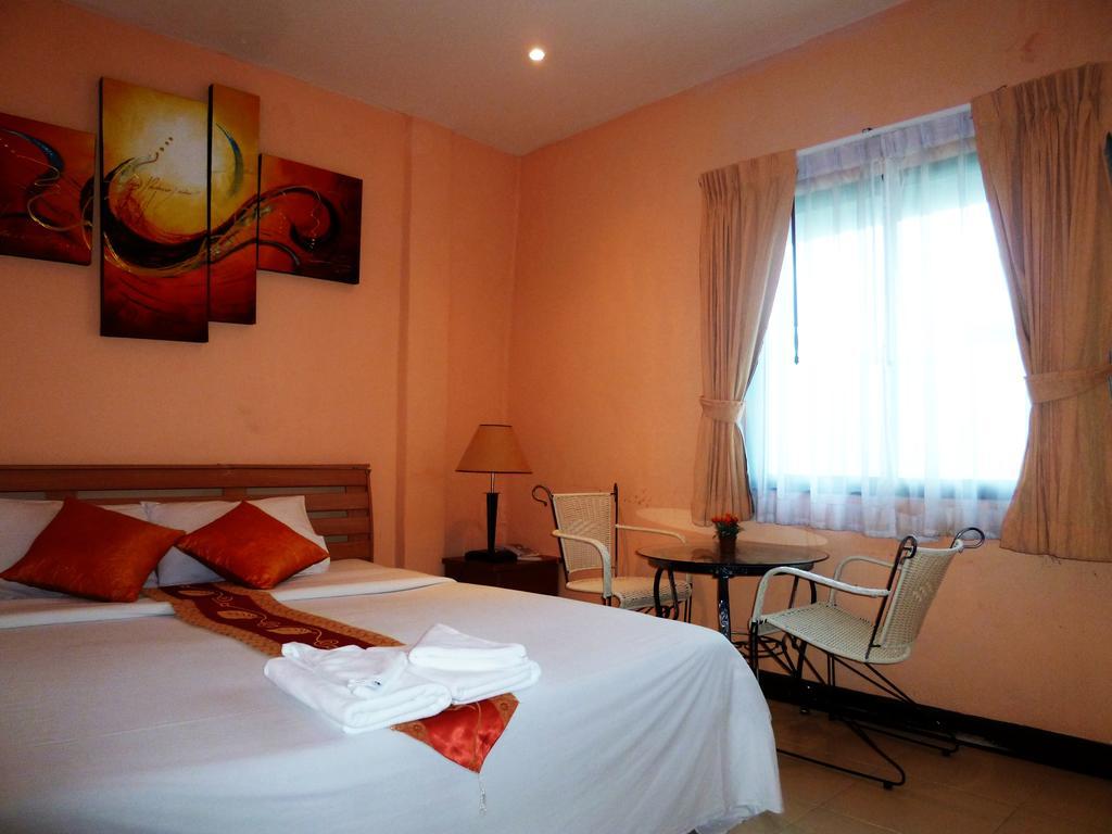 Elite Guesthouse Patong Quarto foto